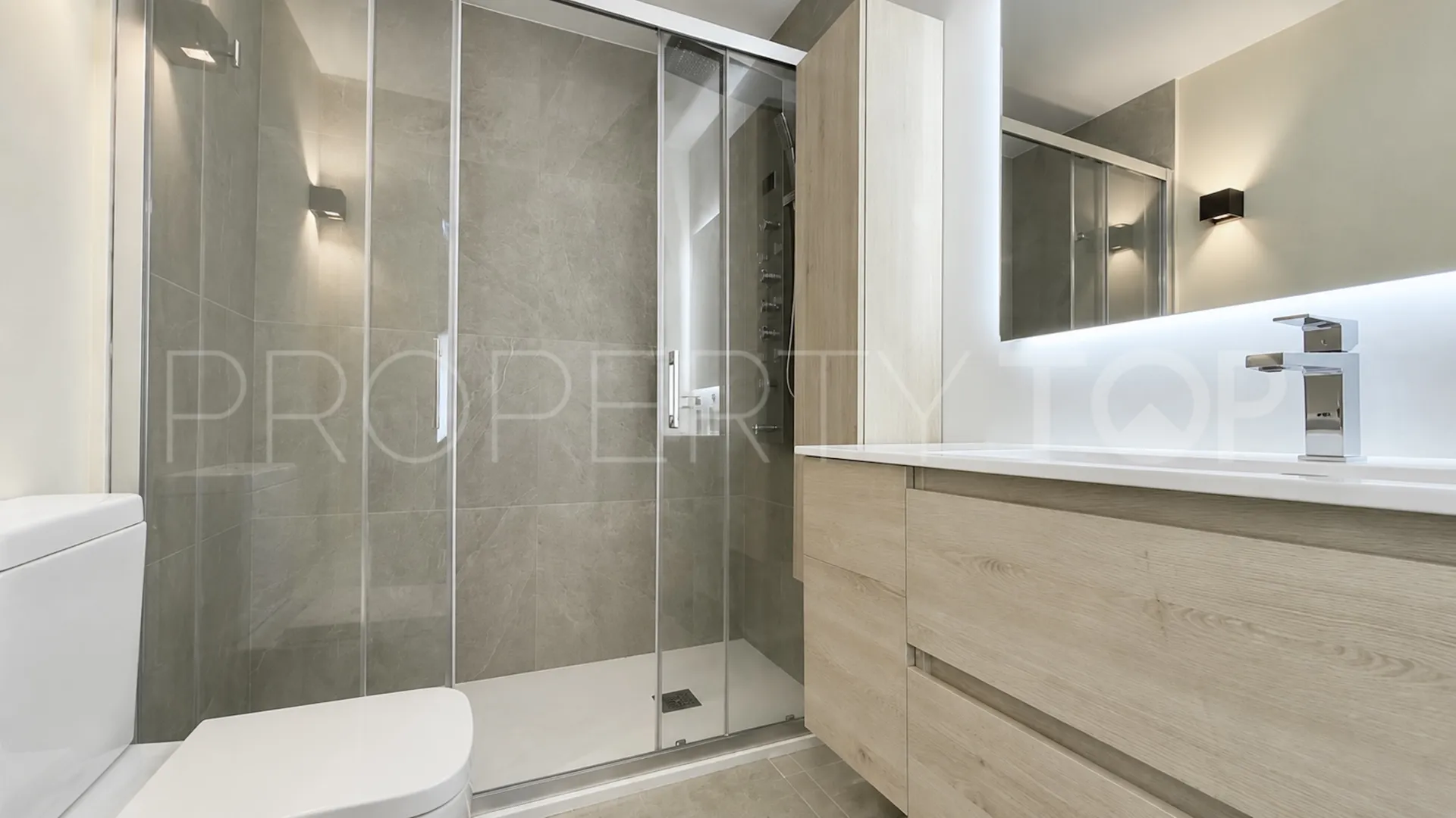Town house for sale in Cancelada