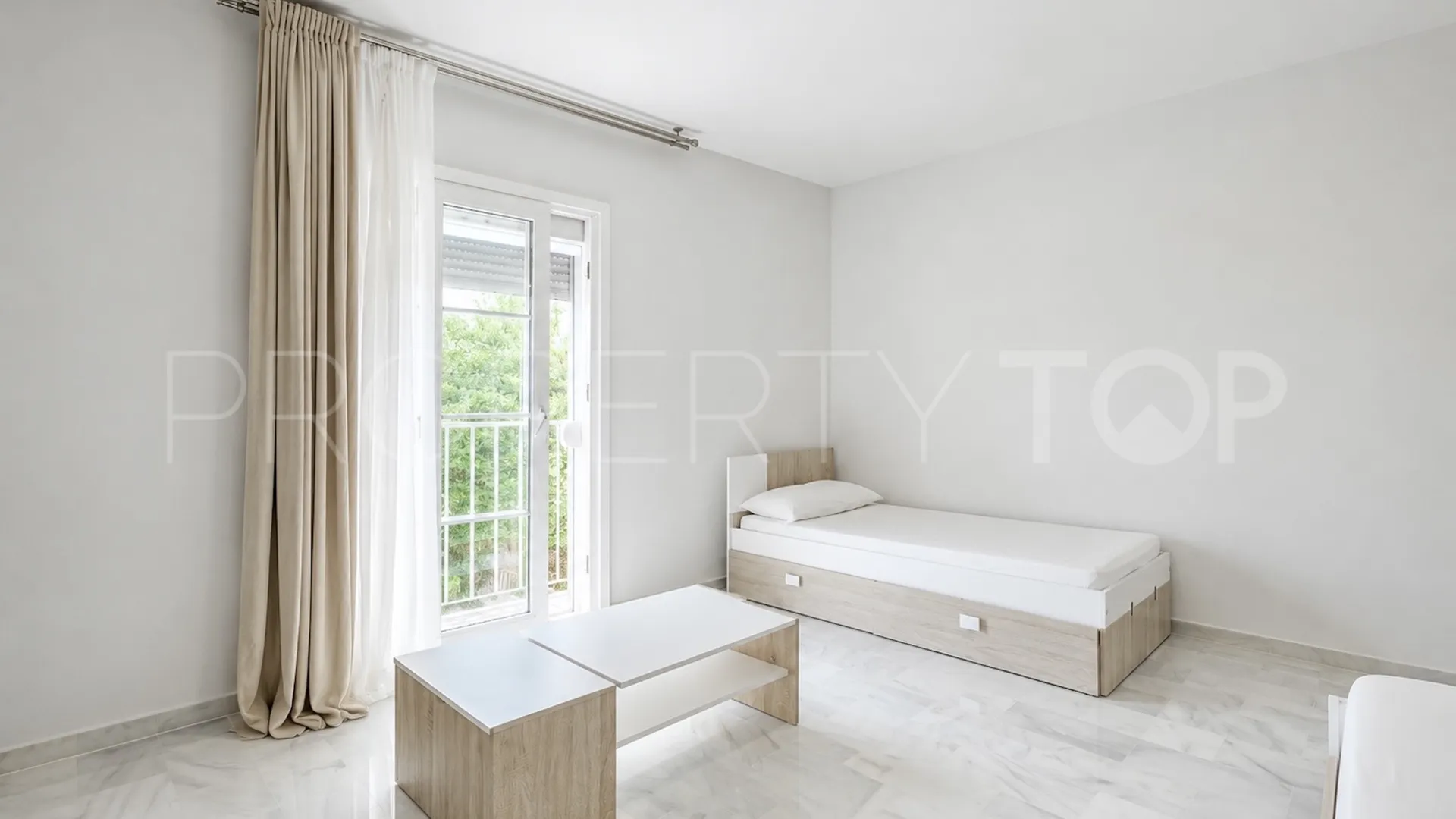Town house for sale in Cancelada