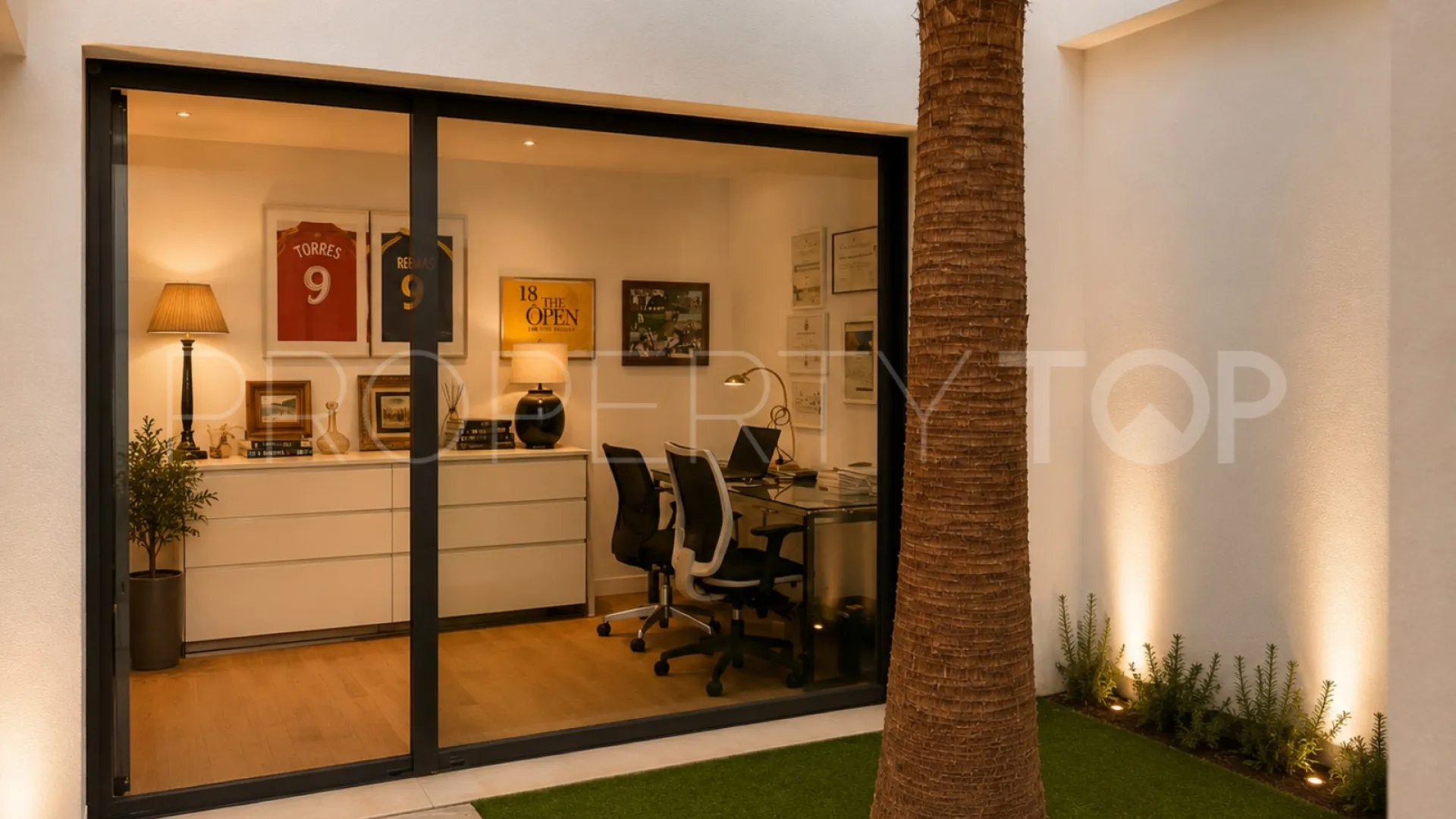 Apartamento planta baja en venta en Marbella Este