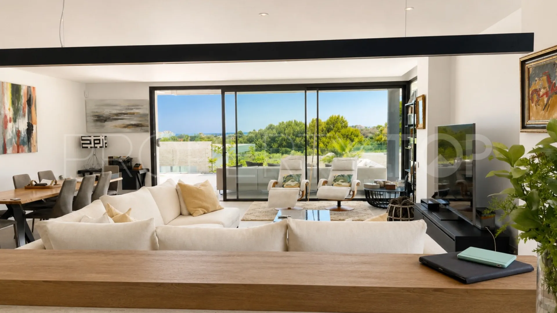 Apartamento planta baja en venta en Marbella Este