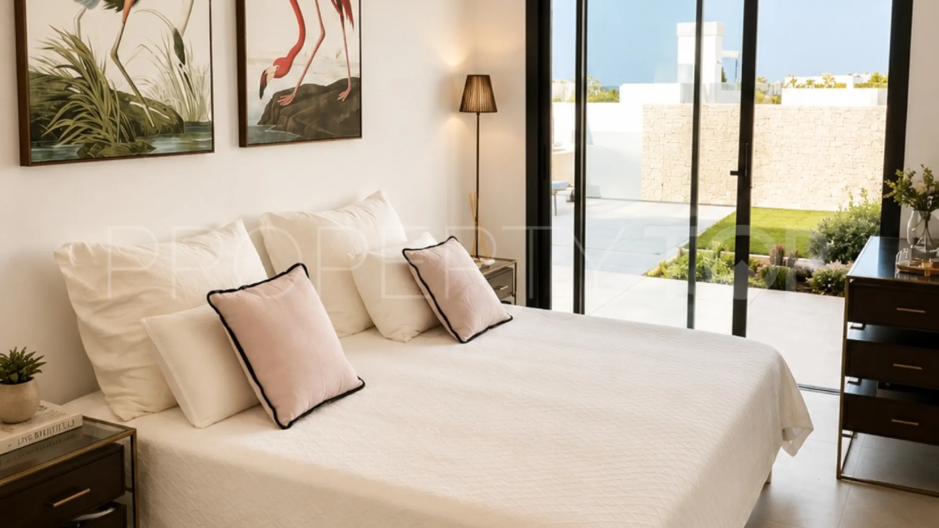 Apartamento planta baja en venta en Marbella Este