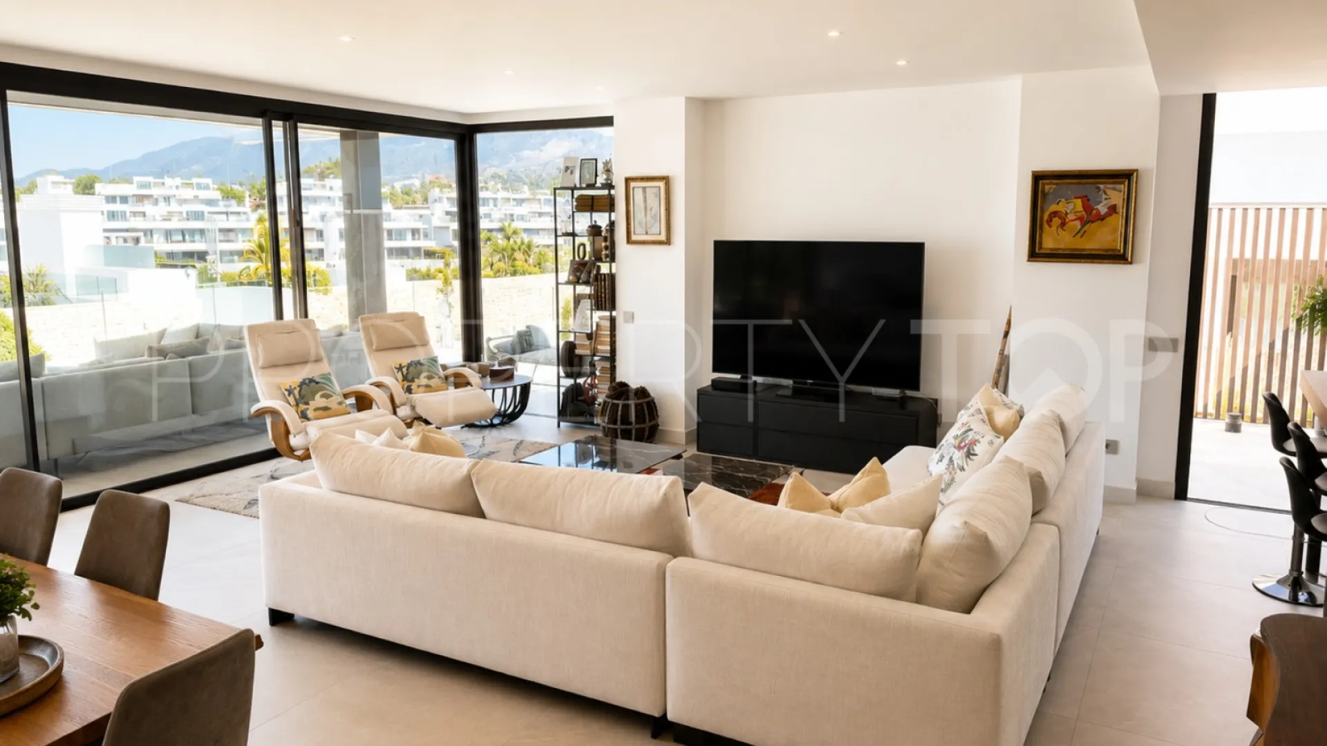 Apartamento planta baja en venta en Marbella Este