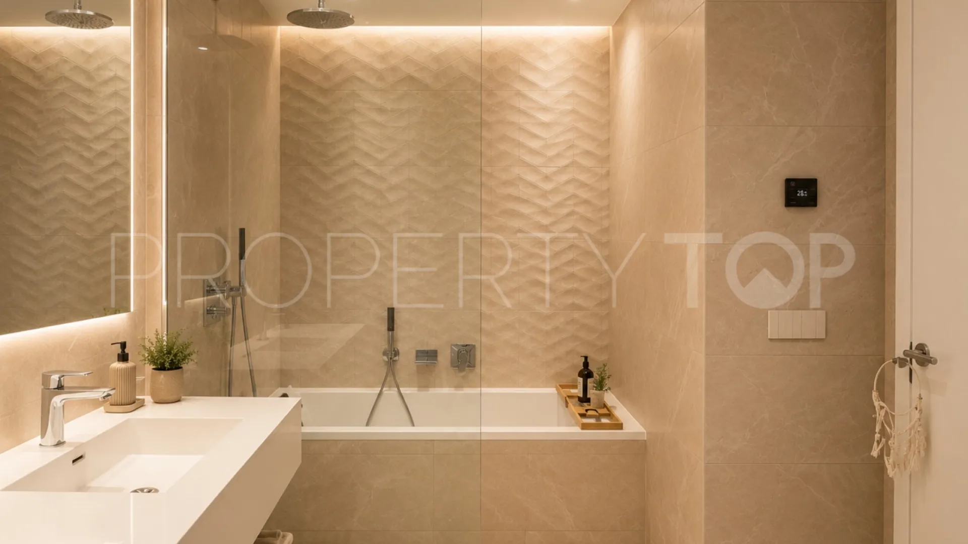 Apartamento planta baja en venta en Marbella Este