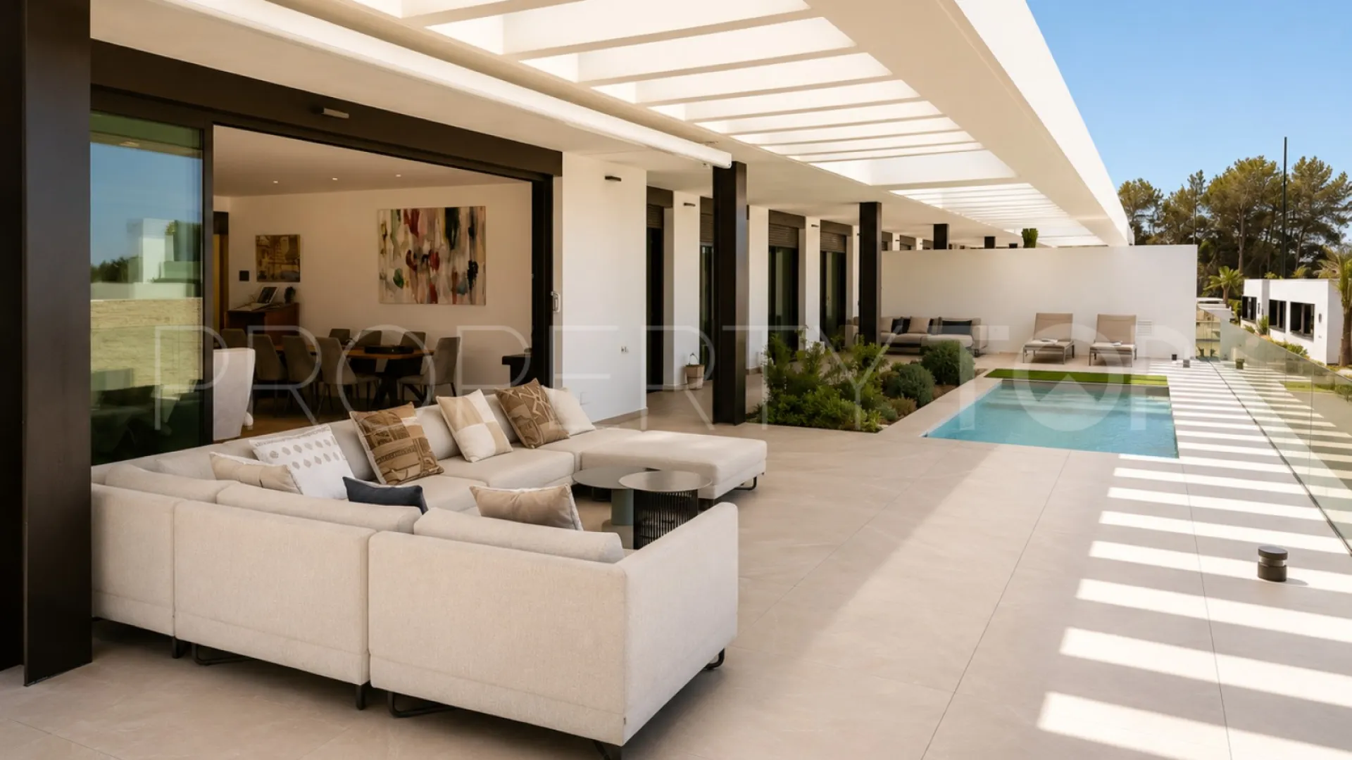 Apartamento planta baja en venta en Marbella Este