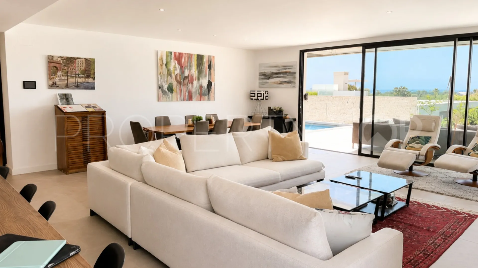 Apartamento planta baja en venta en Marbella Este