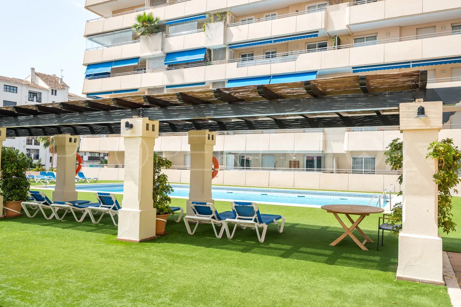 Apartamento a la venta de 2 dormitorios en Marbella - Puerto Banus