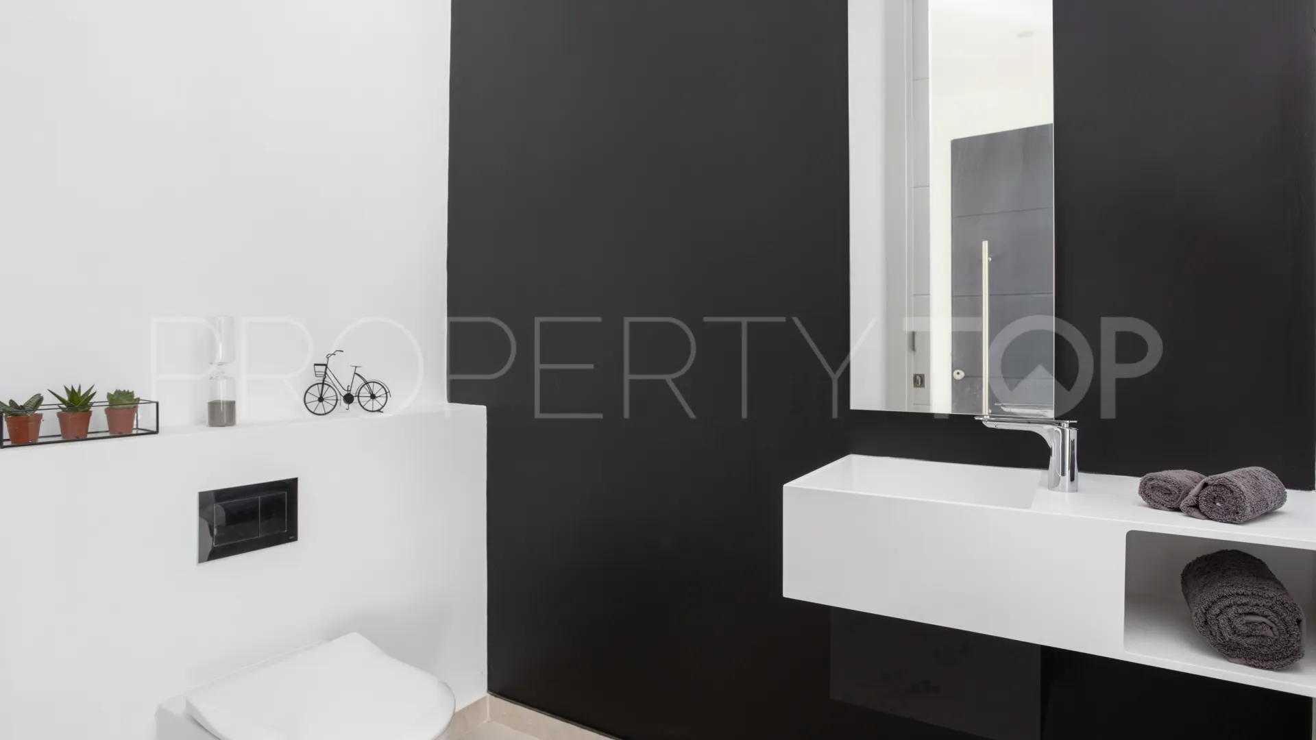 5 bedrooms house for sale in Marbesa