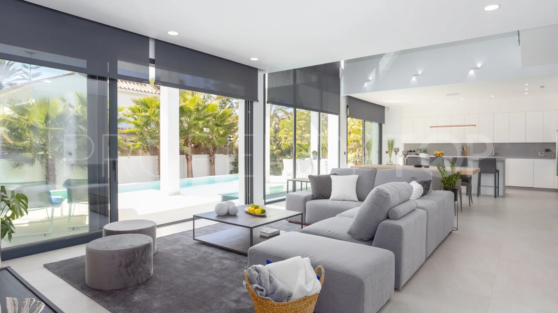 5 bedrooms house for sale in Marbesa