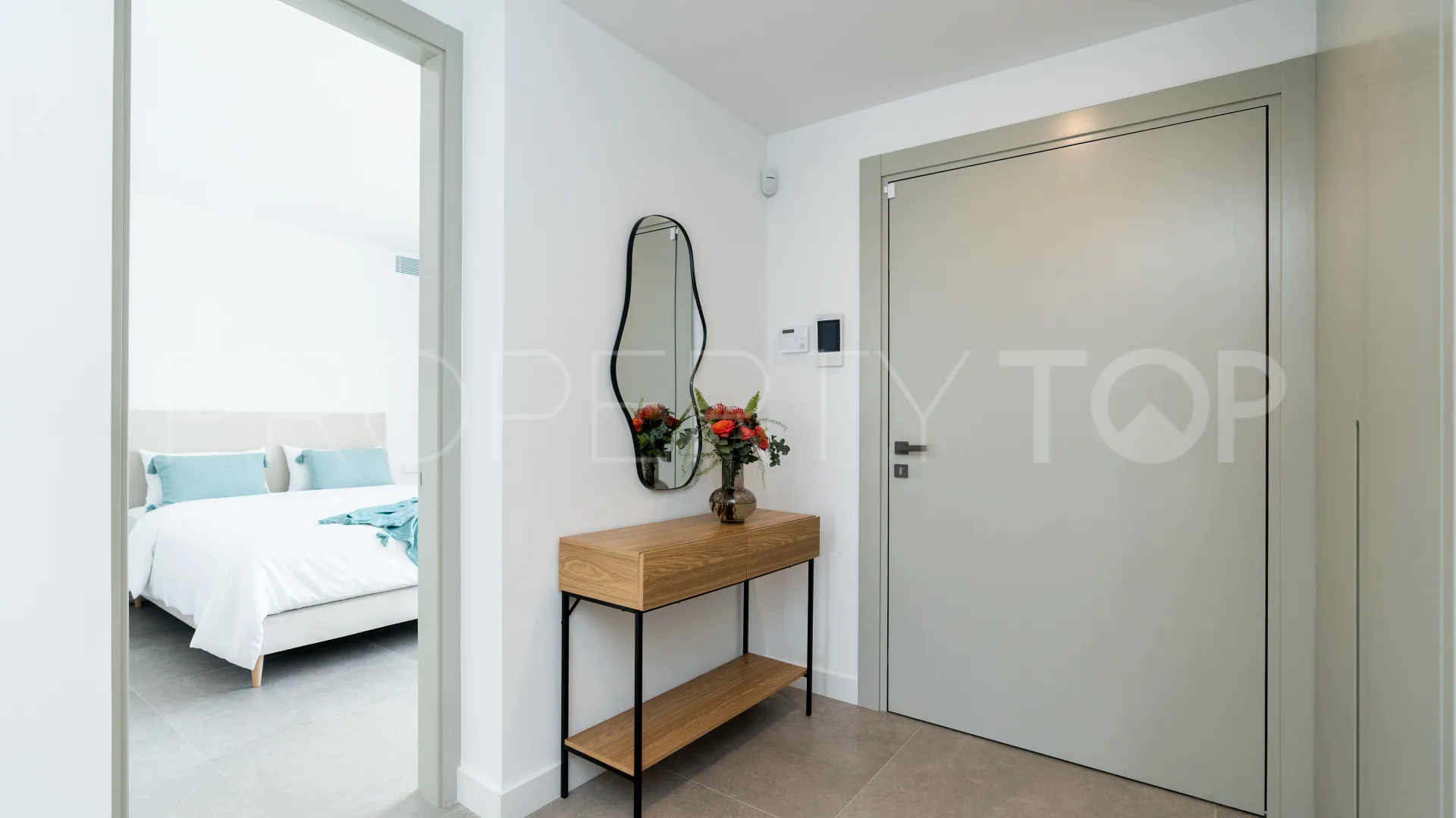 4 bedrooms house in Elviria for sale