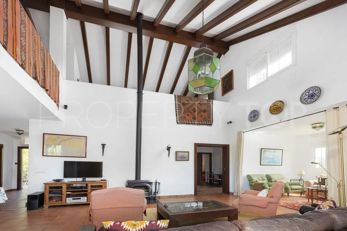 For sale villa in Estepona