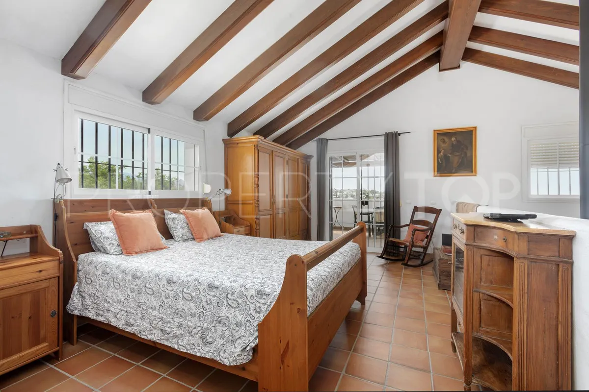 For sale villa in Estepona