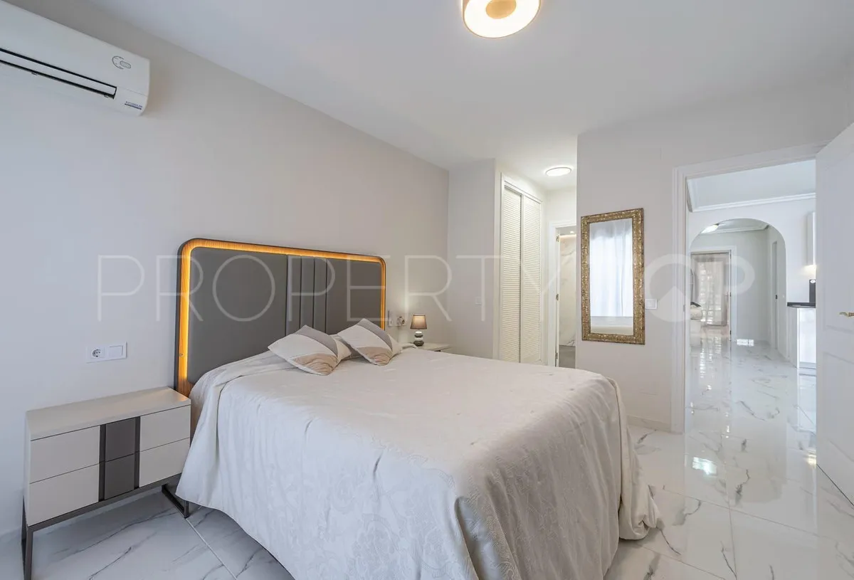 3 bedrooms Nueva Andalucia ground floor apartment for sale