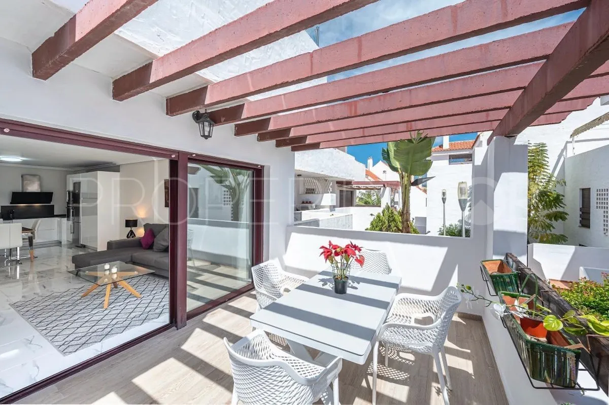 3 bedrooms Nueva Andalucia ground floor apartment for sale