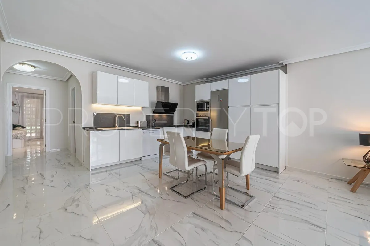 3 bedrooms Nueva Andalucia ground floor apartment for sale