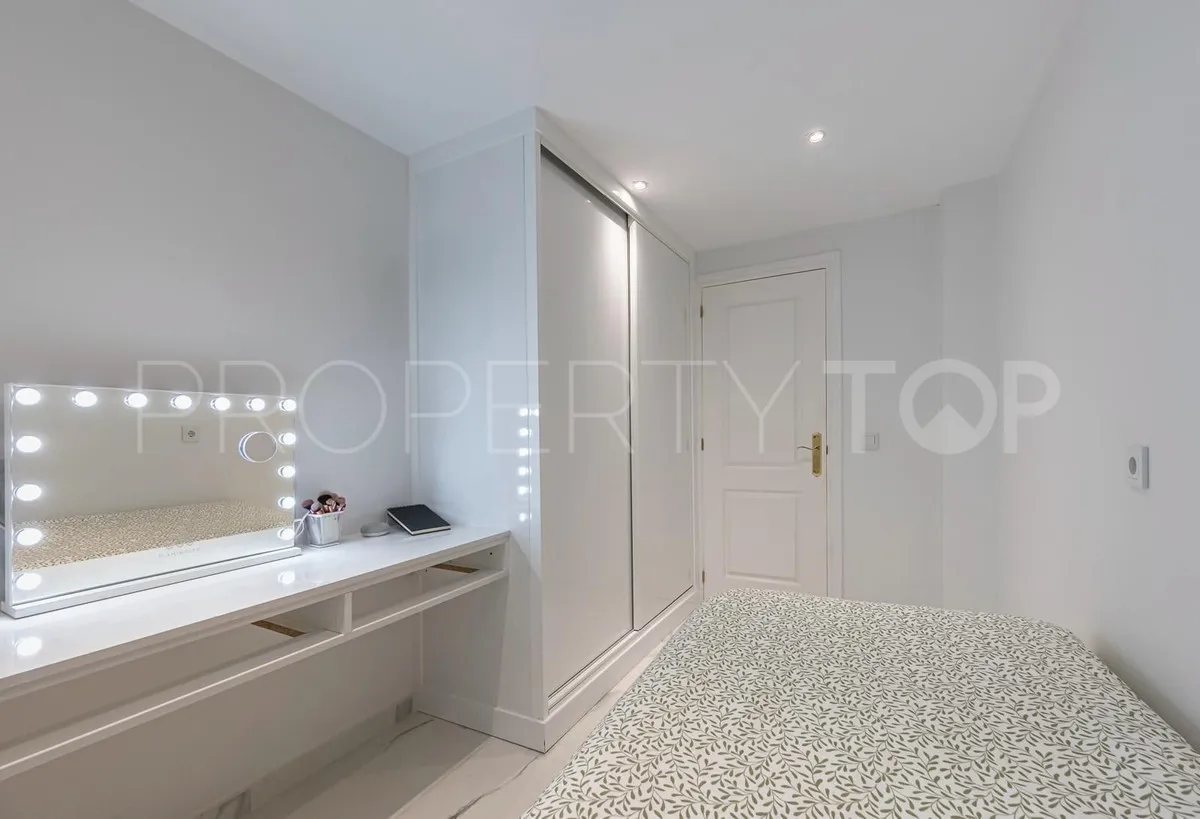 3 bedrooms Nueva Andalucia ground floor apartment for sale