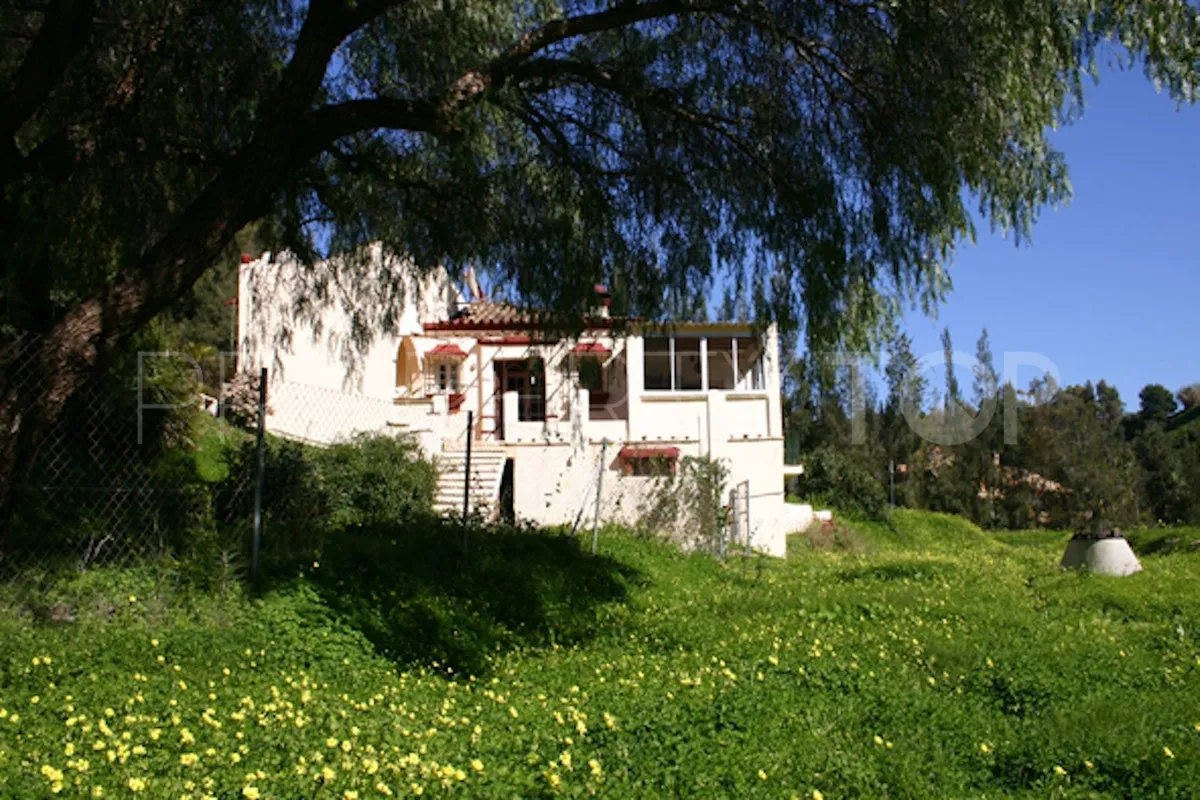 Villa en venta de 2 dormitorios en Benahavis
