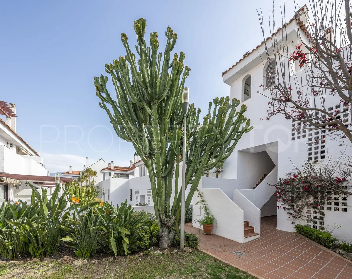 Apartamento en venta en Nueva Andalucia con 3 dormitorios