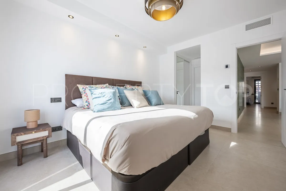 Apartamento en venta en Nueva Andalucia con 3 dormitorios