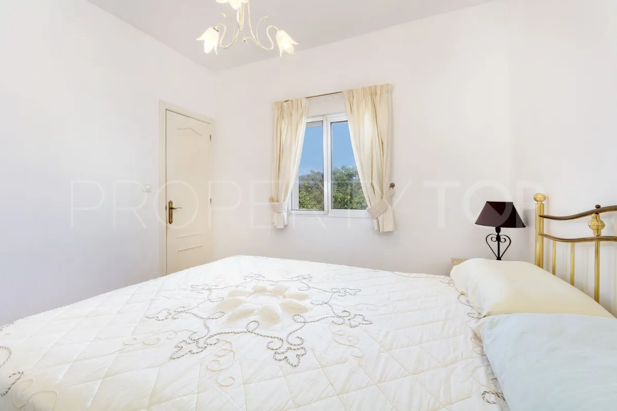 Finca en venta de 4 dormitorios en Pizarra
