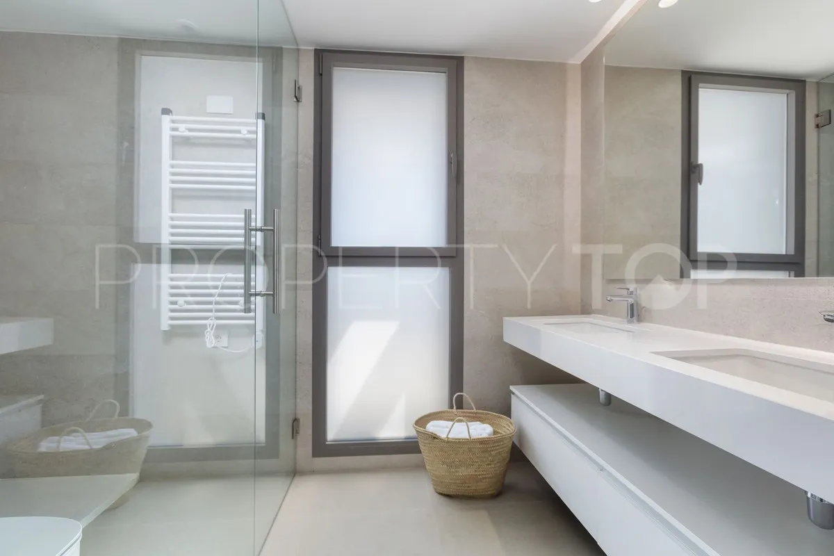 Selwo penthouse for sale