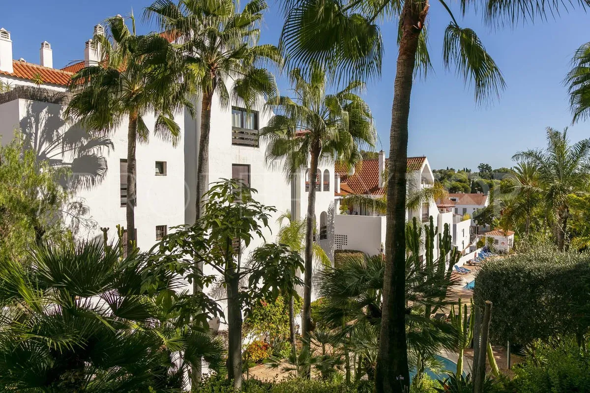 Nueva Andalucia ground floor apartment for sale