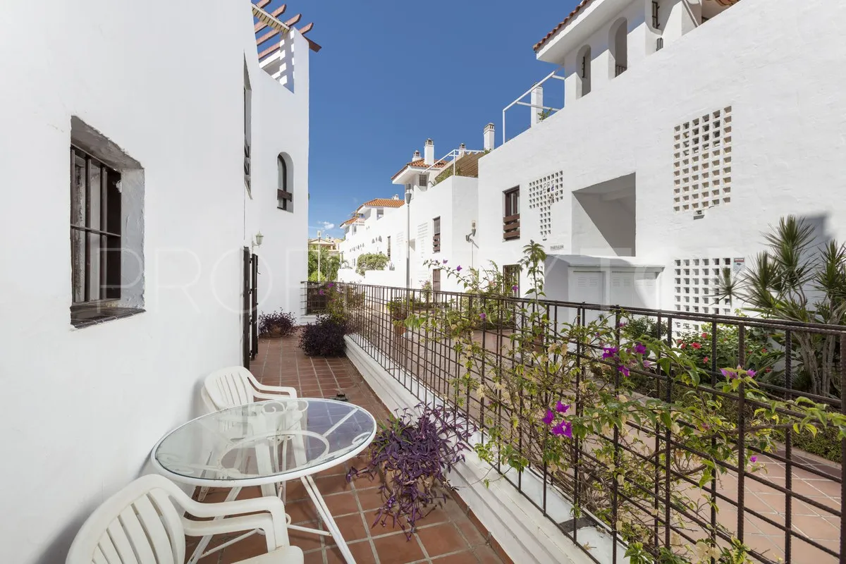 Nueva Andalucia ground floor apartment for sale