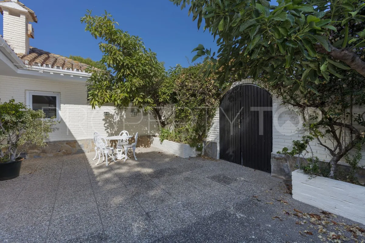 Guadalmina Alta 4 bedrooms villa for sale