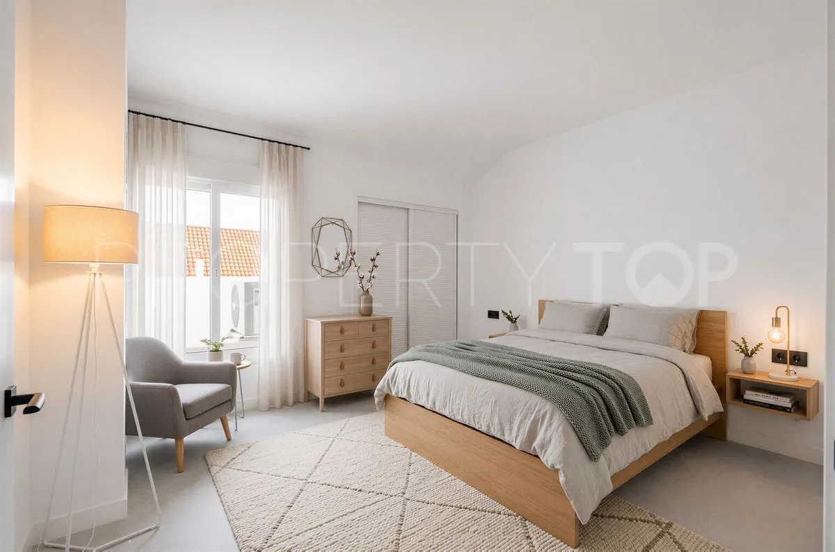 Apartment for sale in Nueva Andalucia with 3 bedrooms