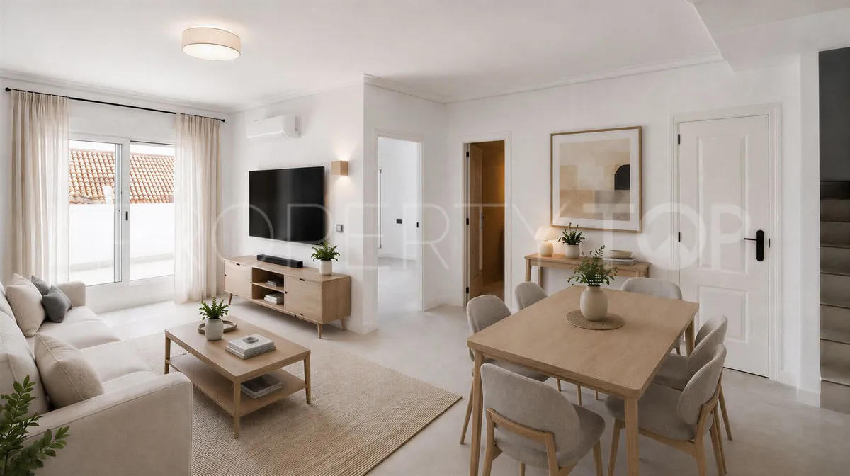 Apartment for sale in Nueva Andalucia with 3 bedrooms