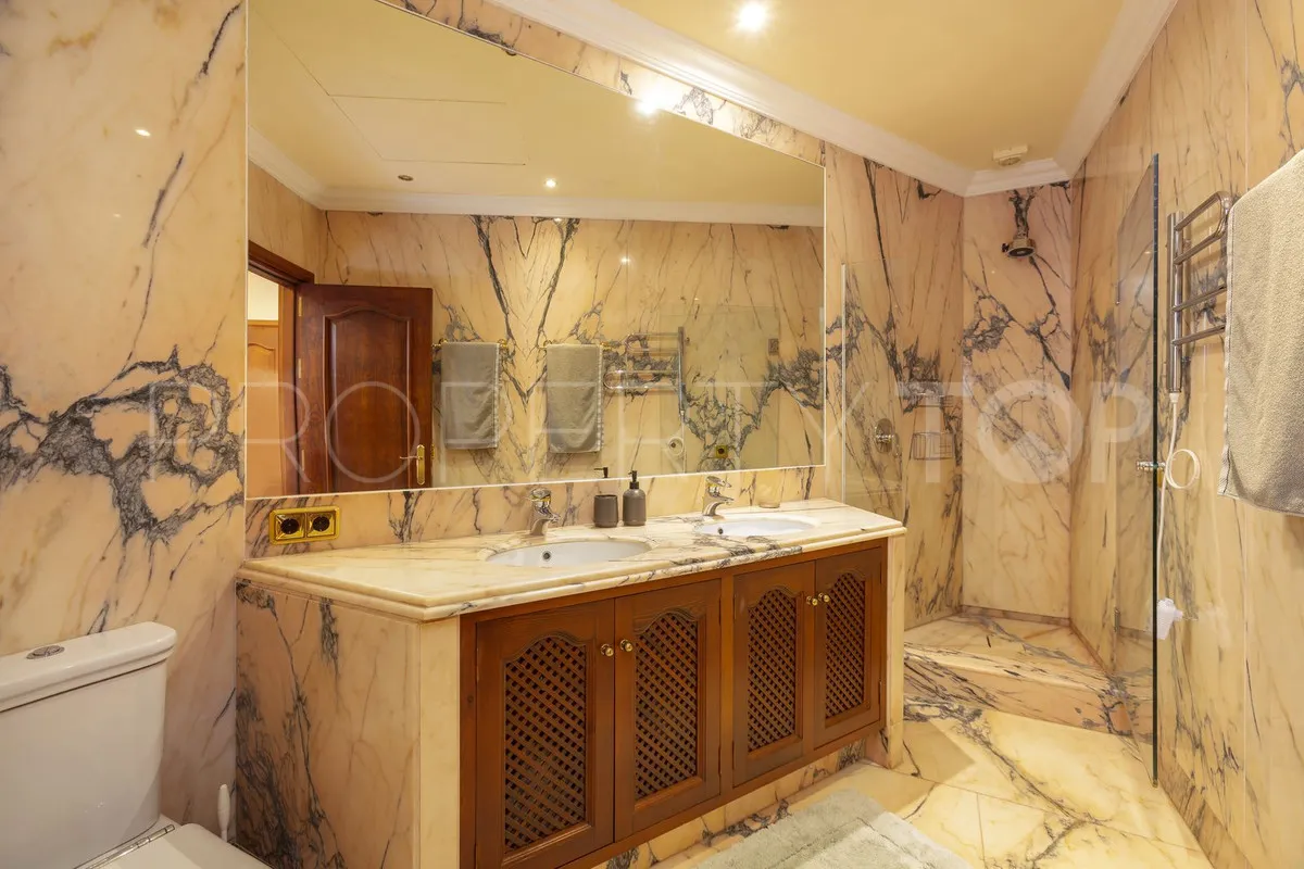 Villa for sale in La Zagaleta
