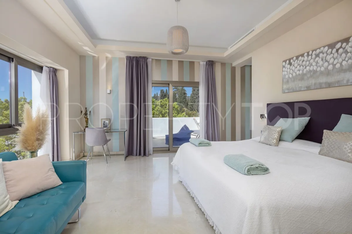 For sale El Paraiso 5 bedrooms villa