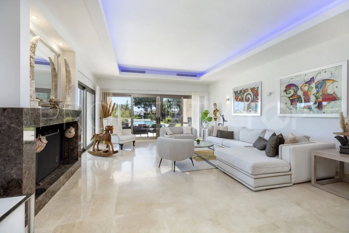 For sale El Paraiso 5 bedrooms villa