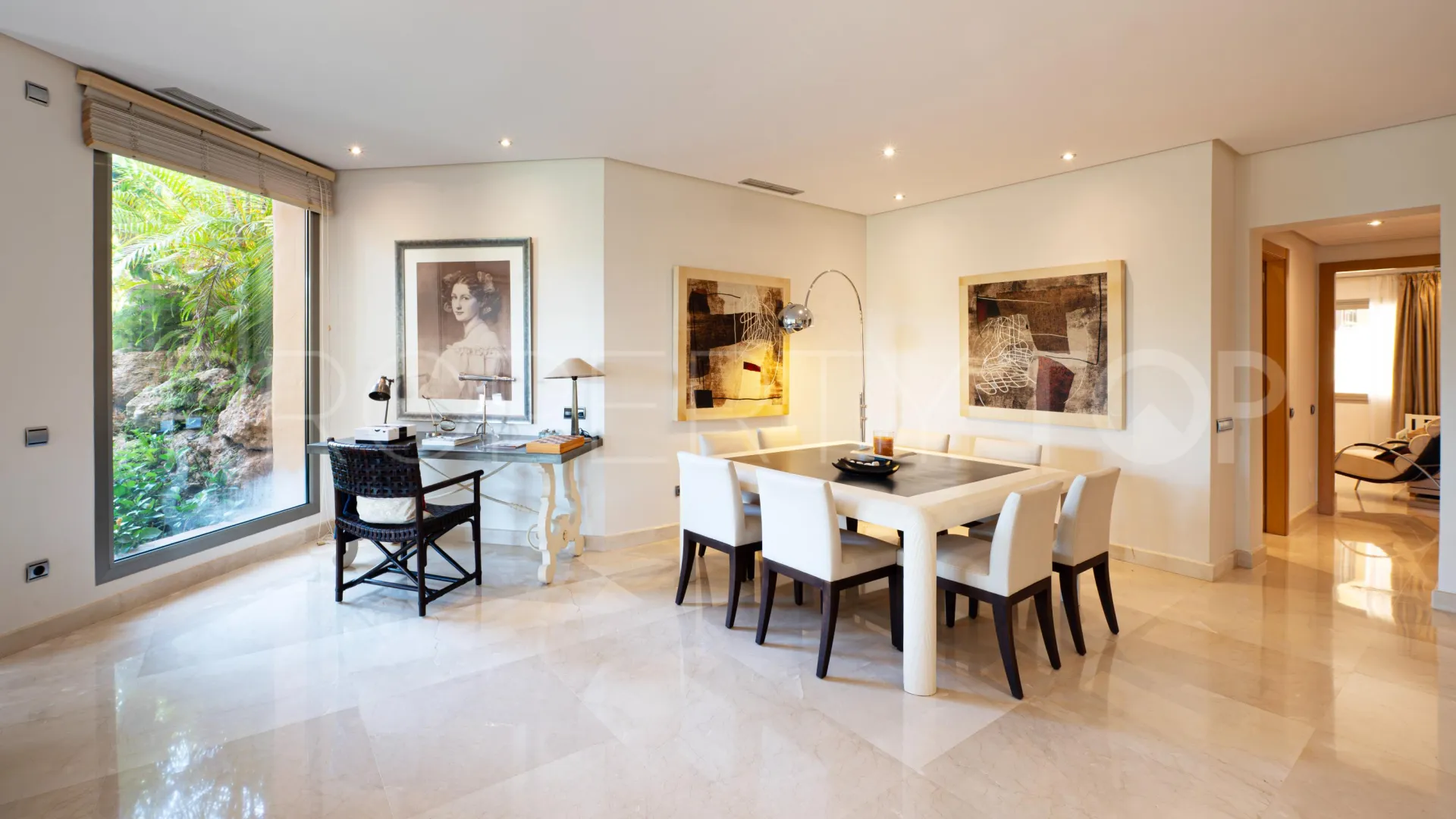 For sale ground floor apartment in Sierra Blanca with 2 bedrooms