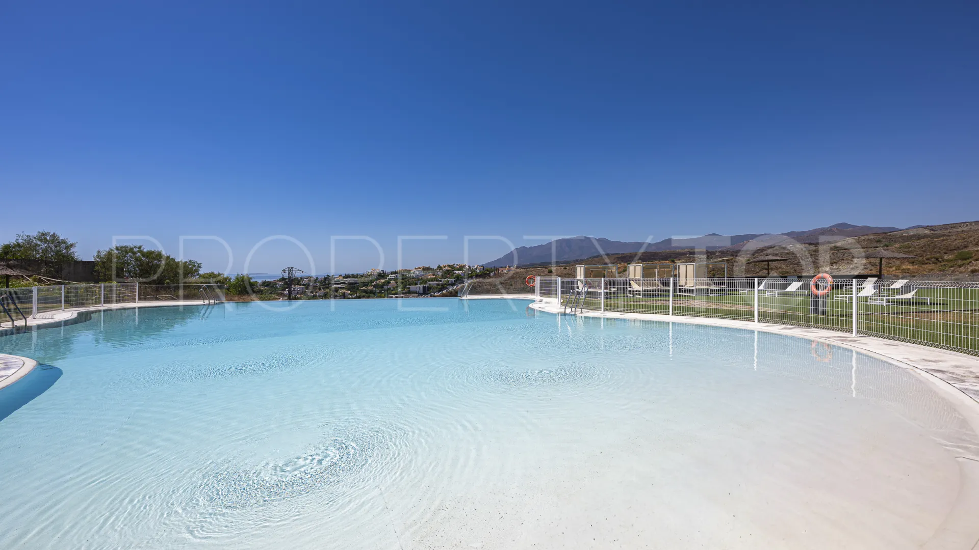 For sale Paraiso Pueblo penthouse