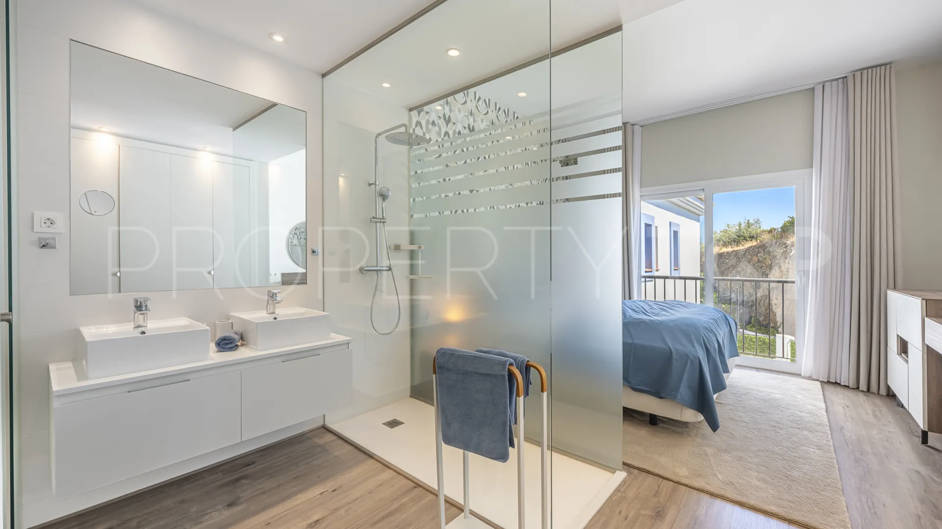 For sale Paraiso Pueblo penthouse
