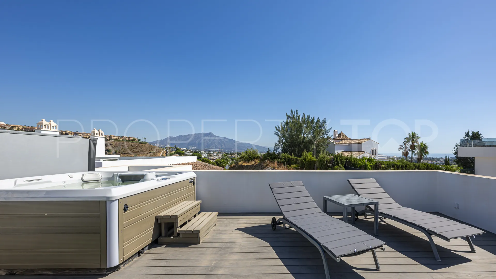 For sale Paraiso Pueblo penthouse
