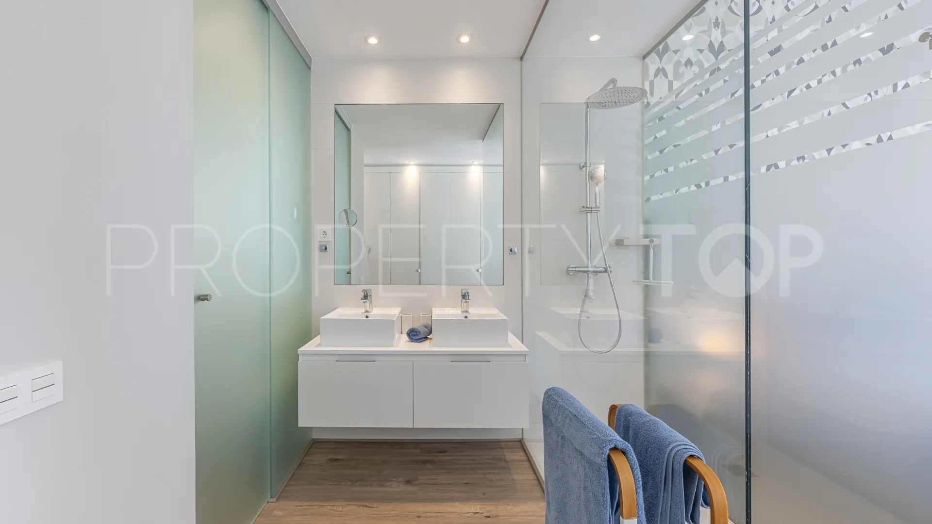 For sale Paraiso Pueblo penthouse