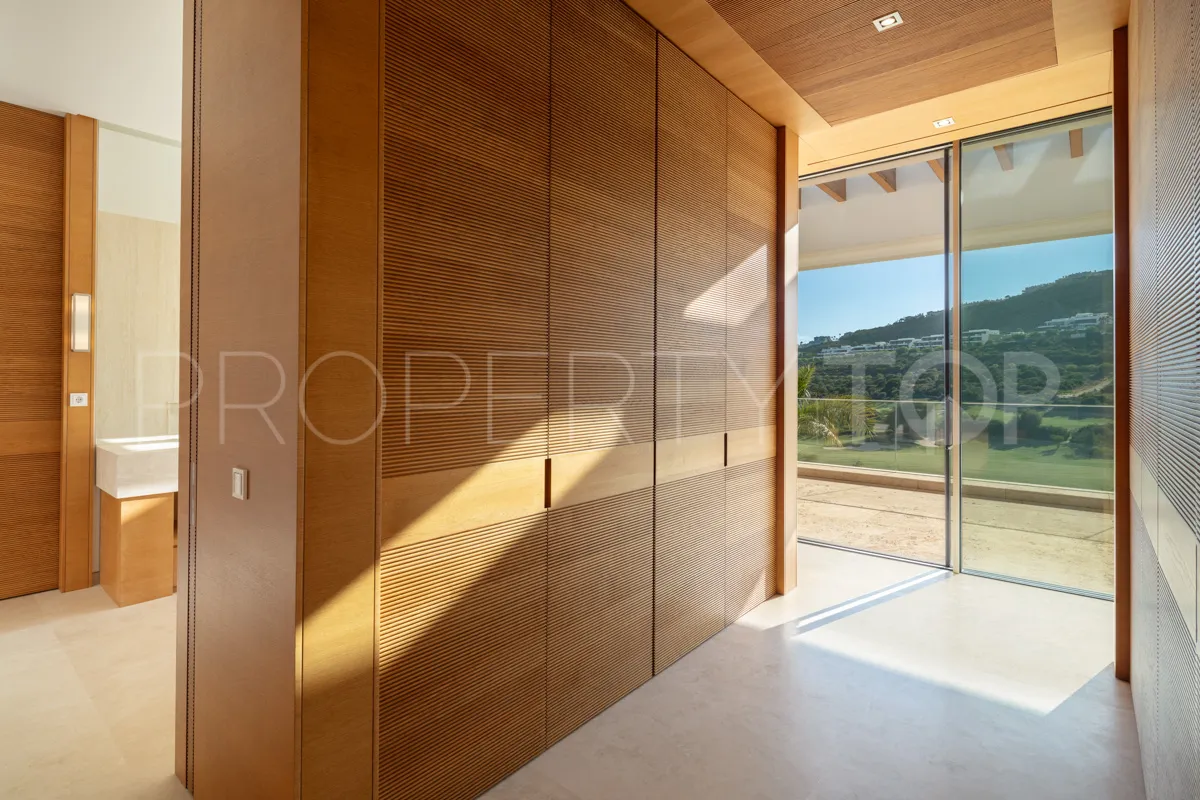 Villa en venta con 5 dormitorios en Finca Cortesin