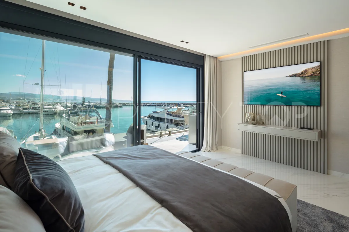 Apartamento en venta con 3 dormitorios en Marbella - Puerto Banus