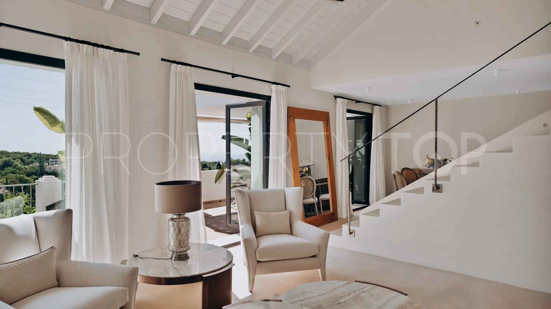 For sale house with 4 bedrooms in Marbella Hill Village