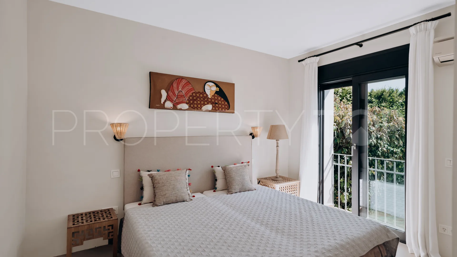 For sale house with 4 bedrooms in Marbella Hill Village