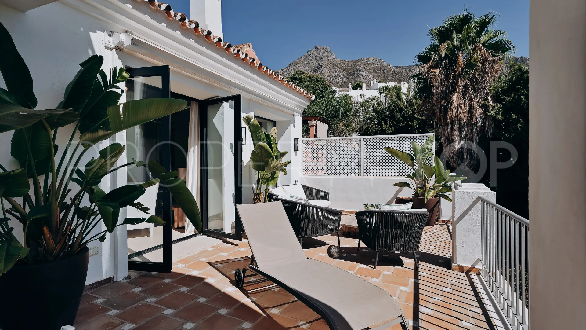 For sale house with 4 bedrooms in Marbella Hill Village