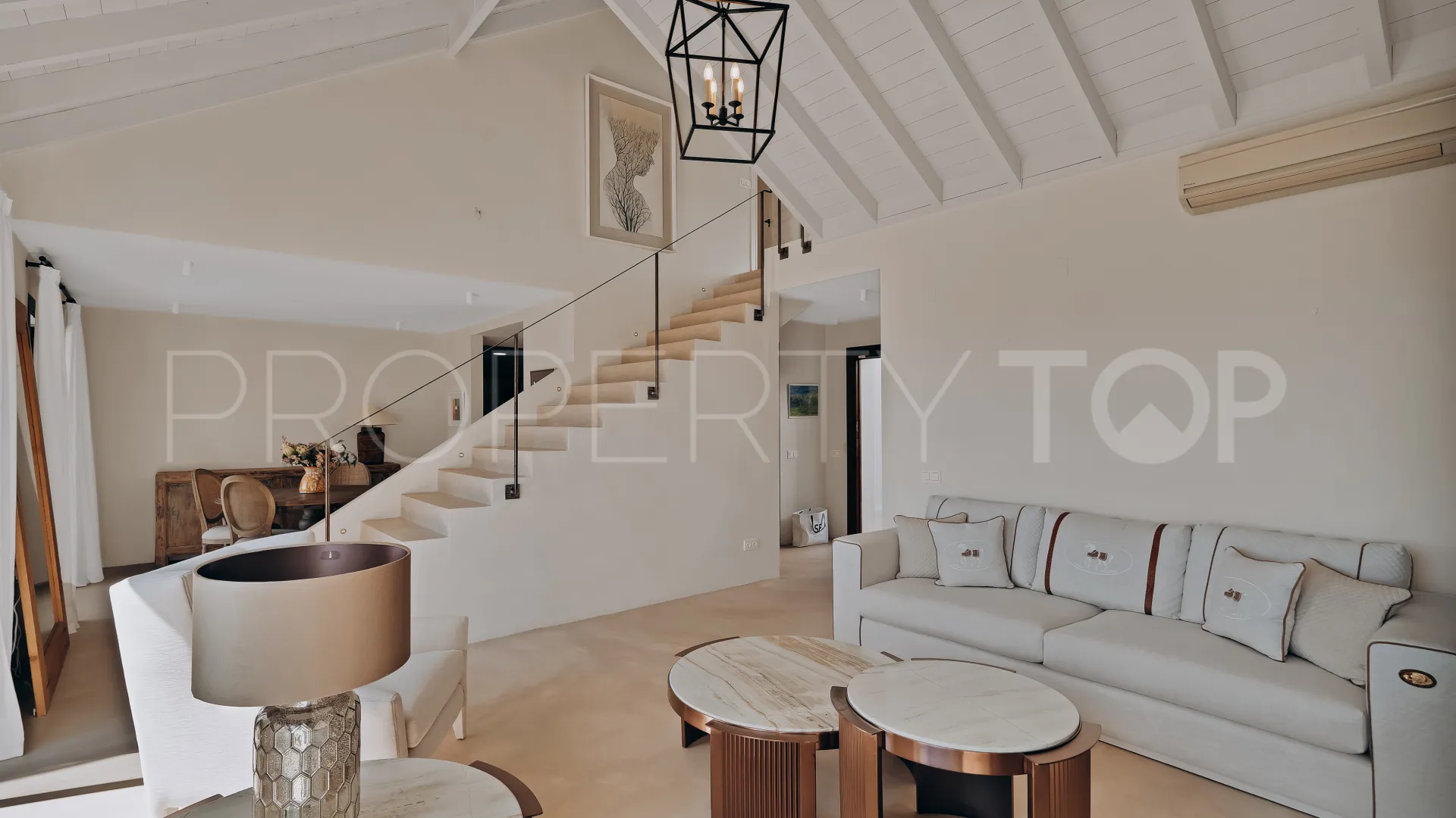 For sale house with 4 bedrooms in Marbella Hill Village