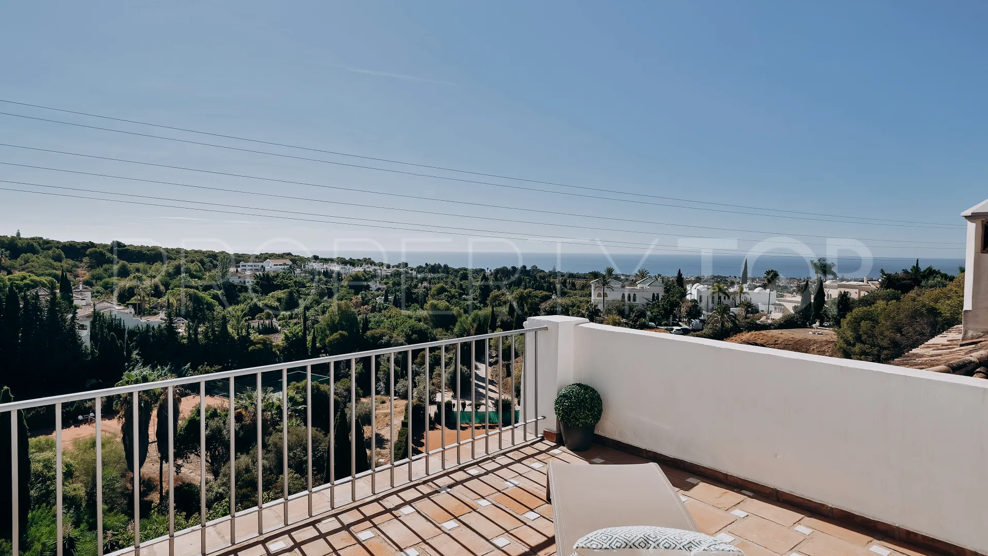 For sale house with 4 bedrooms in Marbella Hill Village