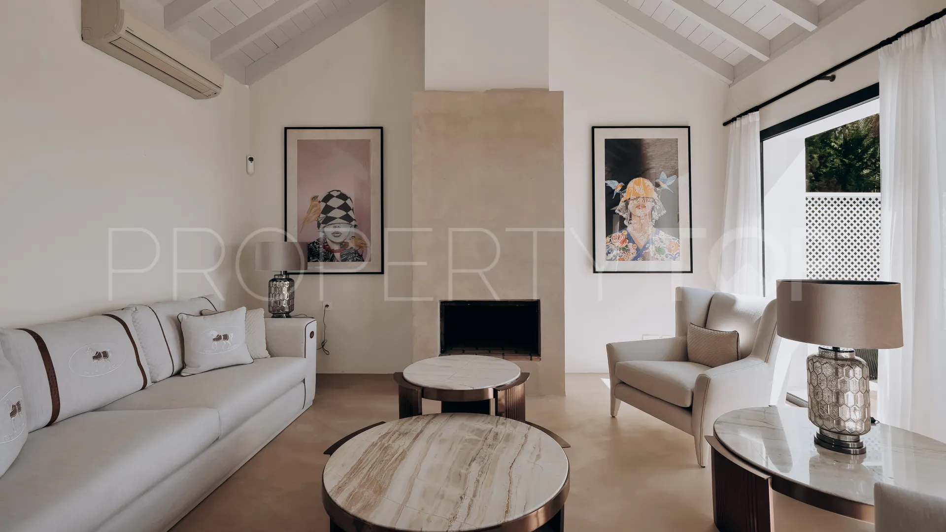 For sale house with 4 bedrooms in Marbella Hill Village