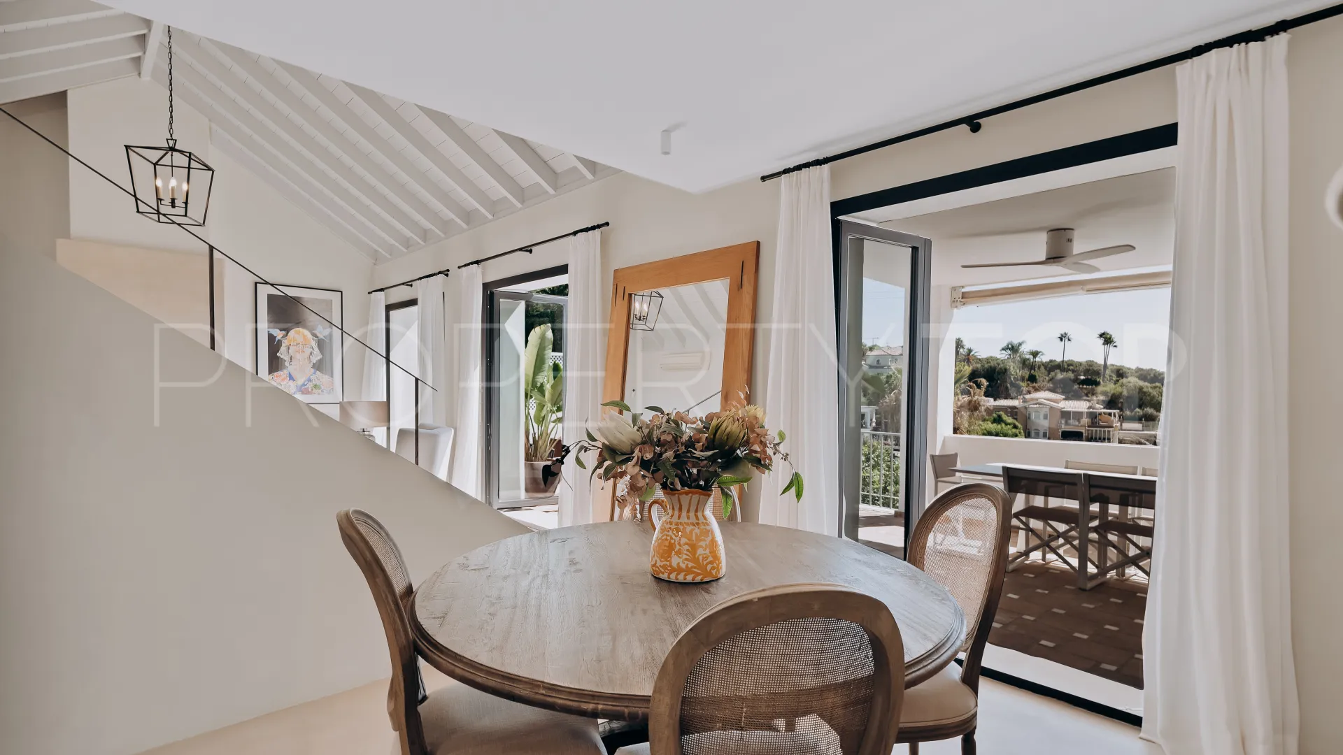 For sale house with 4 bedrooms in Marbella Hill Village