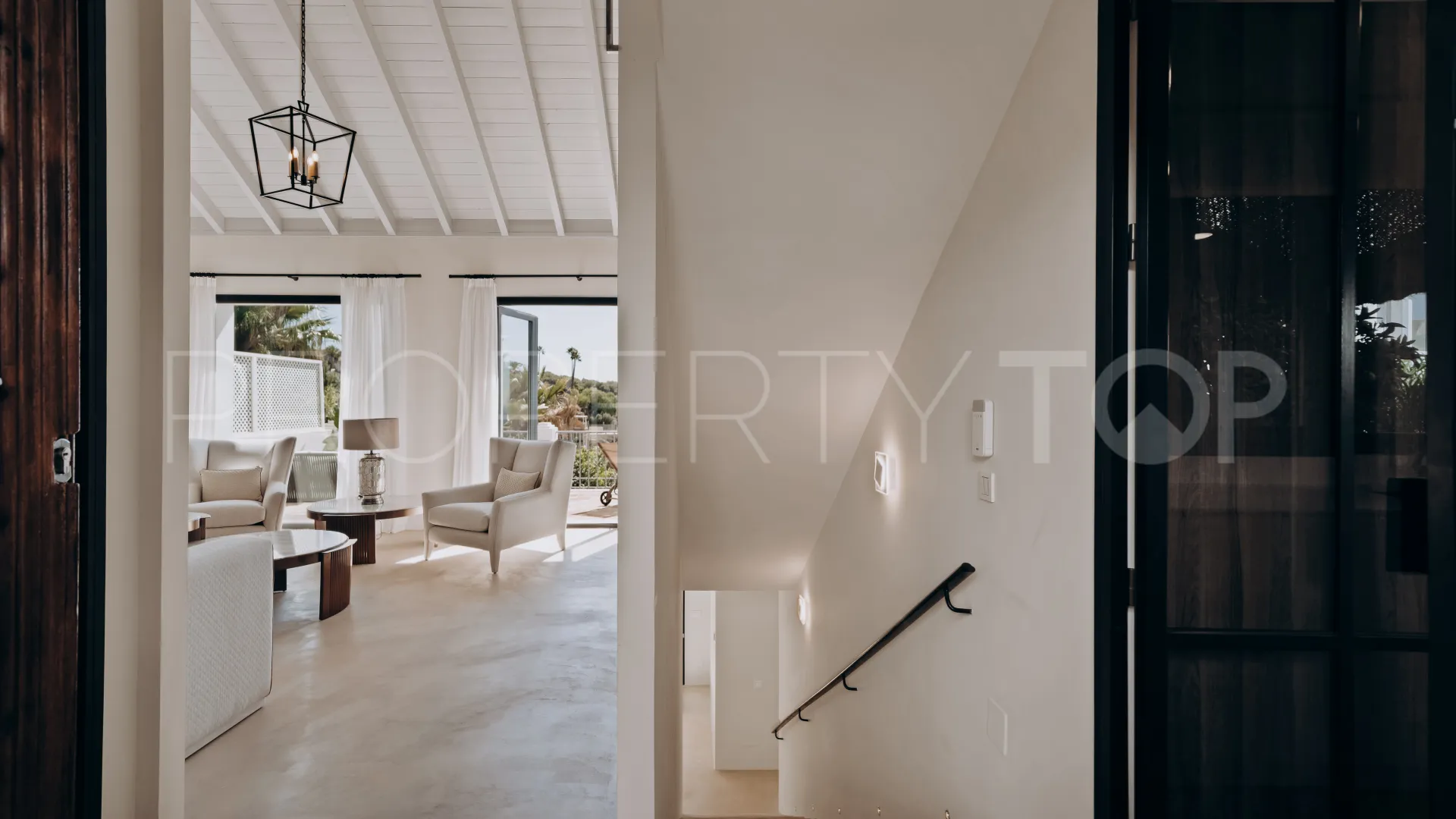 For sale house with 4 bedrooms in Marbella Hill Village