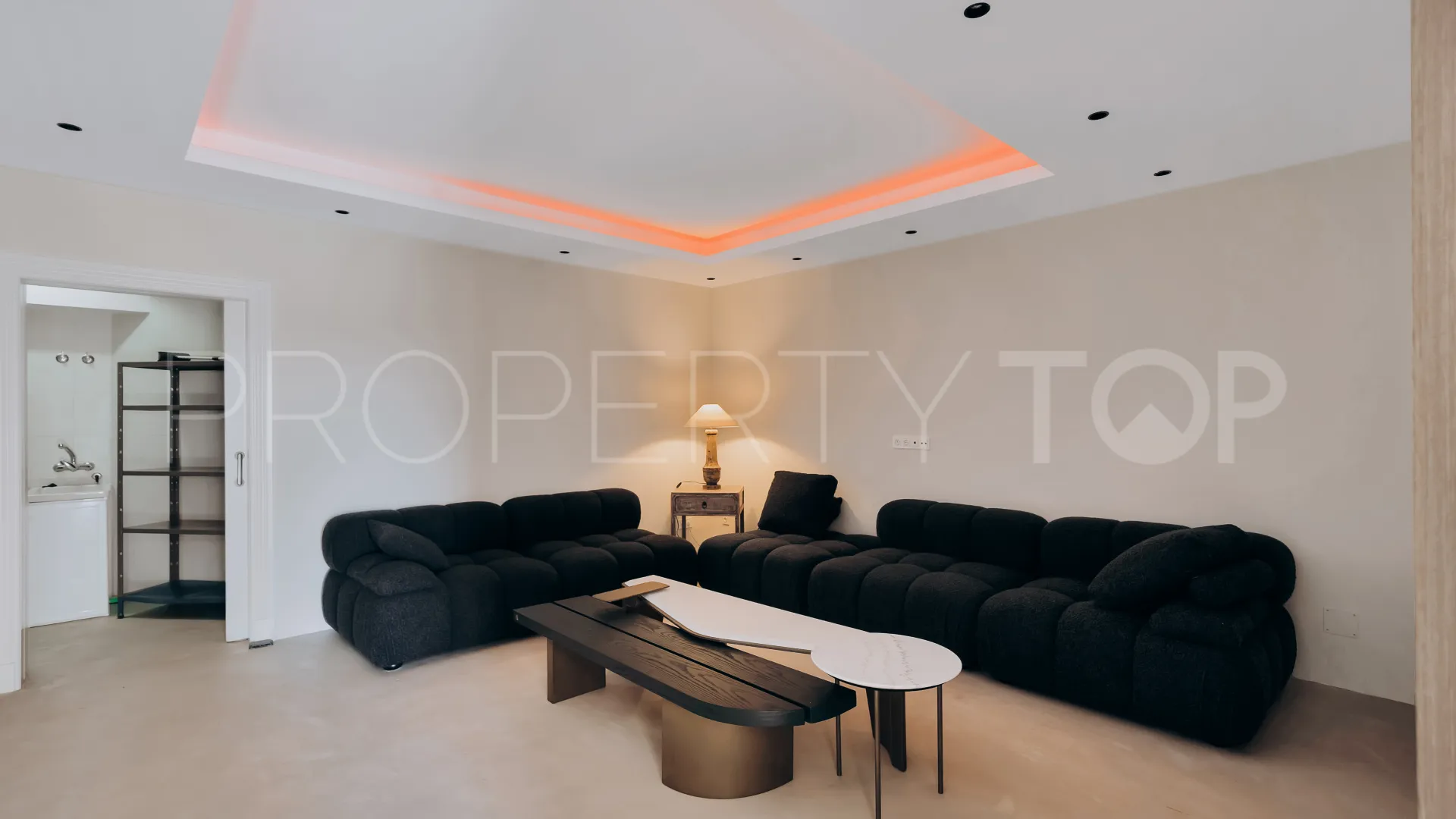 For sale house with 4 bedrooms in Marbella Hill Village