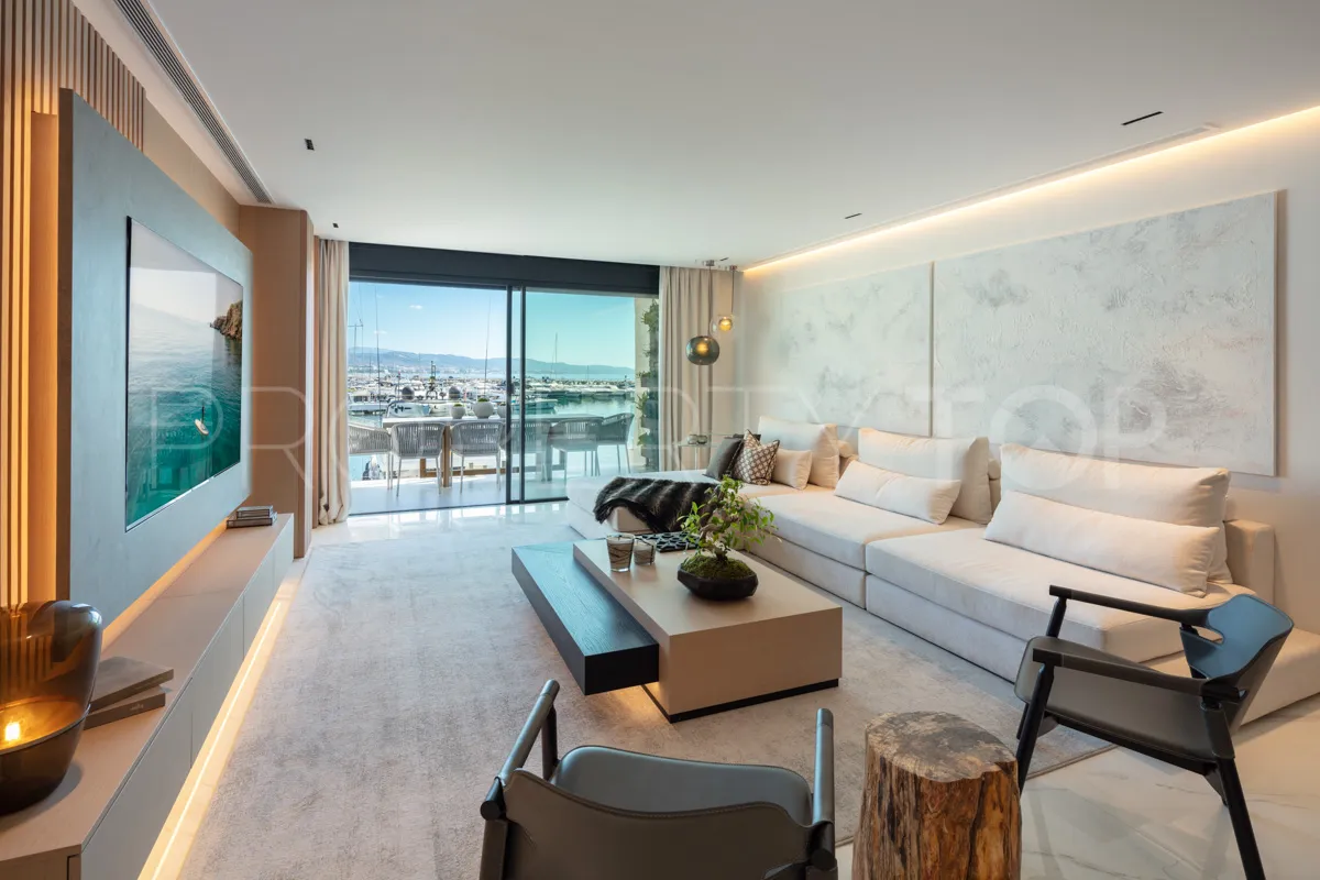 Apartamento con 3 dormitorios en venta en Marbella - Puerto Banus