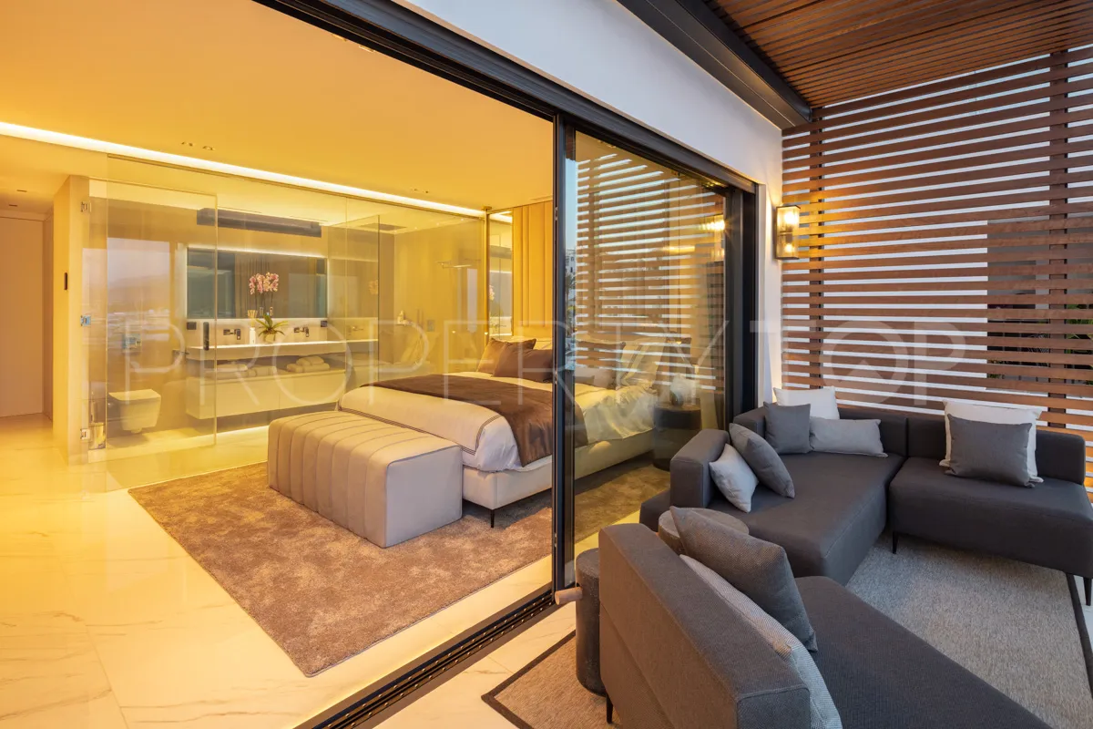 Apartamento con 3 dormitorios en venta en Marbella - Puerto Banus